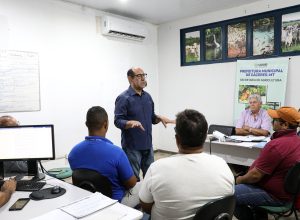 Vice-prefeito debate criação de Fundo Municipal da Agricultura Familiar com pequenos produtores